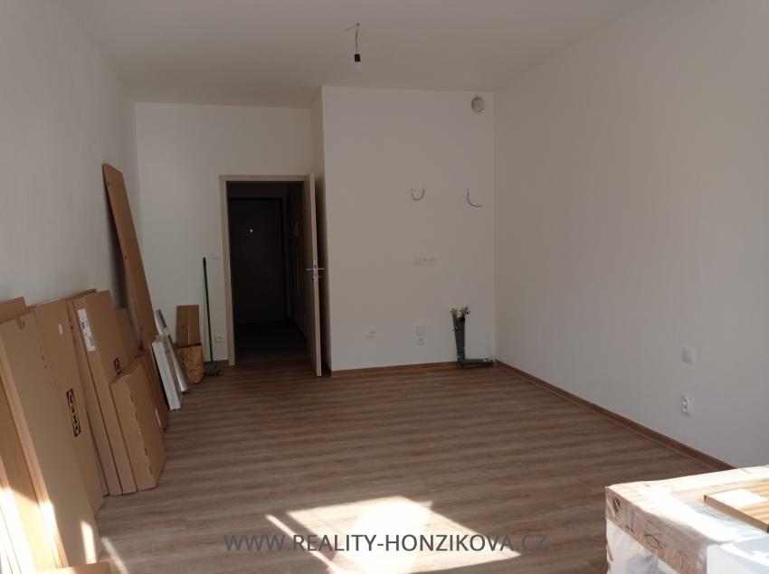 Pronájem, byt 1+kk+B, 33,9m2, ul. Bolevecká, Plzeň - město