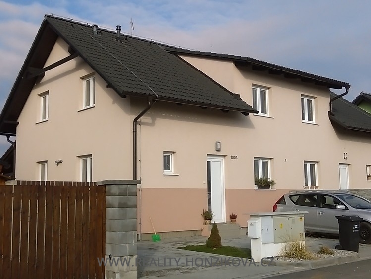 Pronájem rodinného domu 128 m², pozemek 335 m²